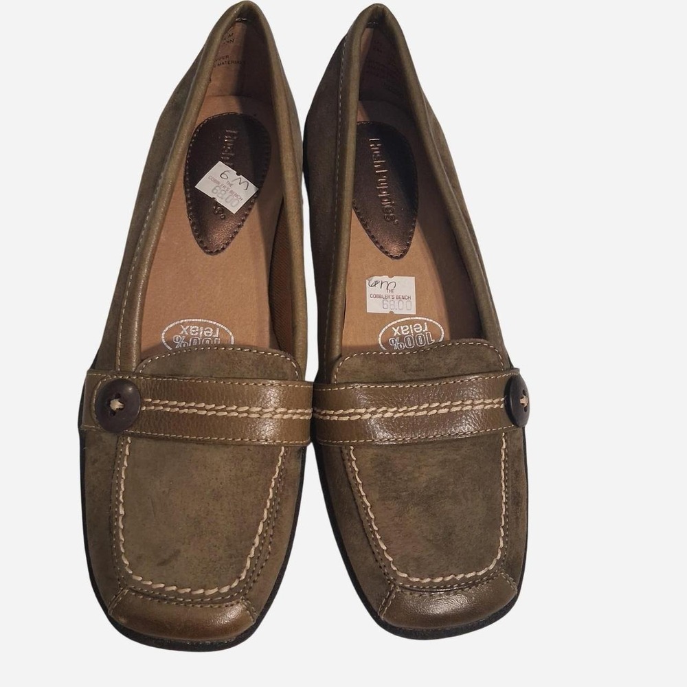 Womens Vintage 90s Hush Puppies olive khaki suede slip-on loafers leather trim